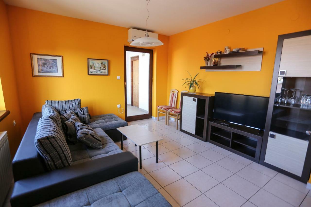 Apartment Sunny Place Pula Exteriér fotografie